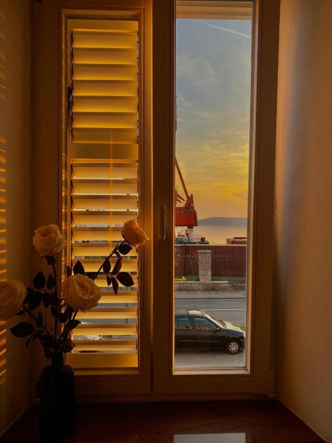 Apartment Augusto - Sea View Pula Exterior photo